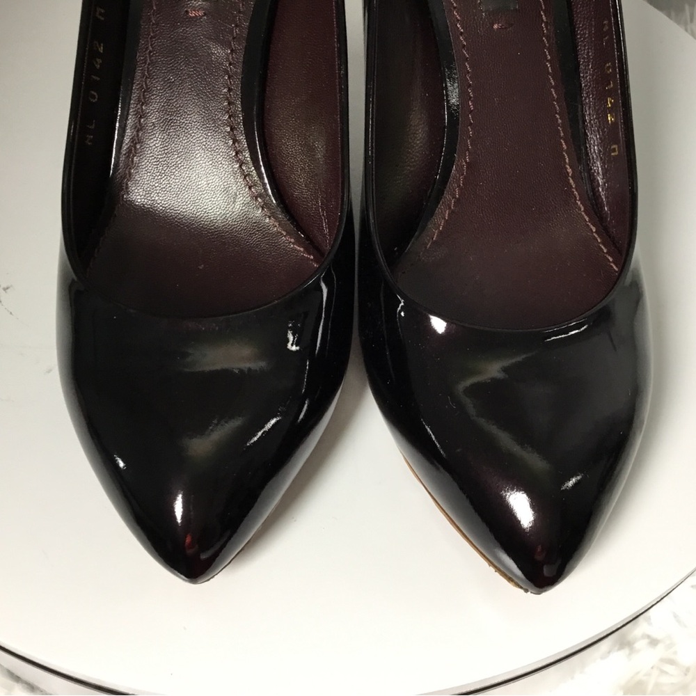Louis Vuitton Black Patent Pointed Toe Pumps - Picture 5 of 11